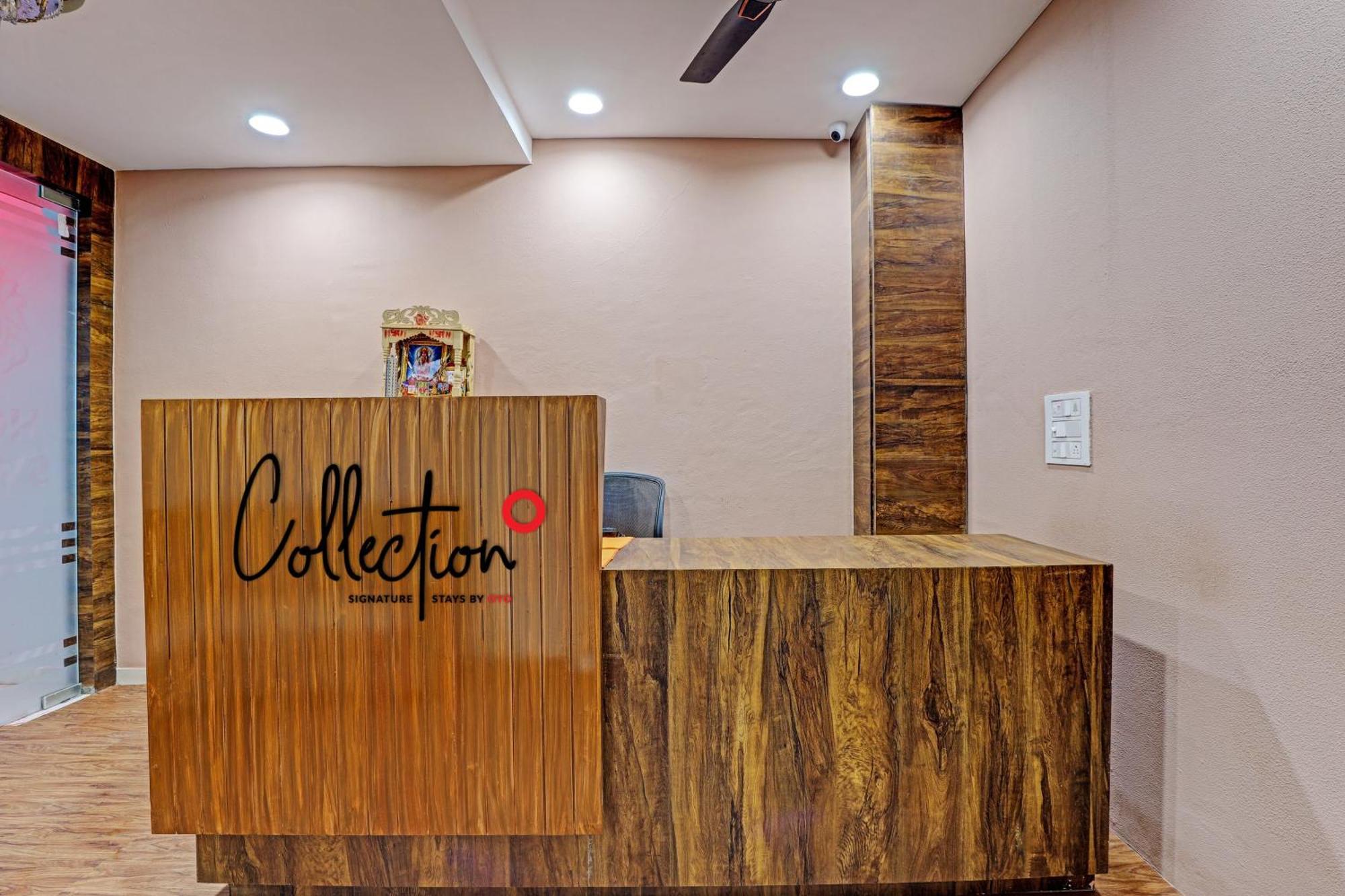Collection O Hotel Swarg Szúrat Kültér fotó